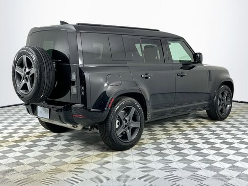 Used 2026 Land Rover Defender 110 X-Dynamic SE AWD/4WD image 5