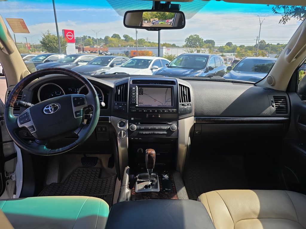 Used 2011 Toyota Land Cruiser w/ Upgrade Pkg AWD/4WD image 21