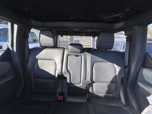 Used 2023 Ford Bronco Badlands image 19