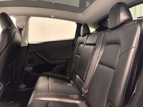 Used 2024 Tesla Model Y Long Range image 21