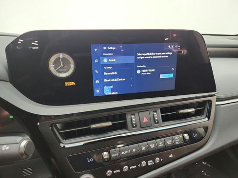 Used 2025 Lexus ES 350 w/ Premium Package FWD image 10