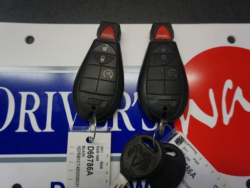 Used 2011 RAM 1500 Laramie image 16