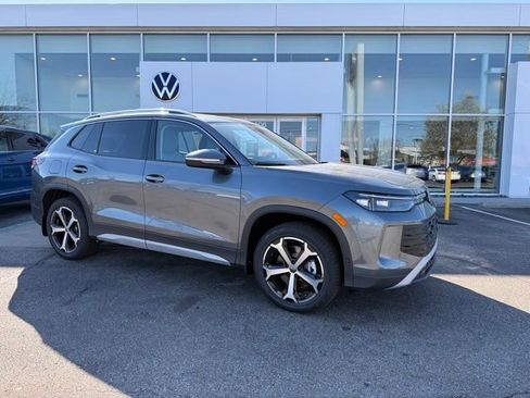 New 2026 Volkswagen Tiguan SE AWD/4WD image 1