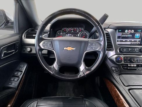 Used 2015 Chevrolet Suburban LTZ RWD image 5