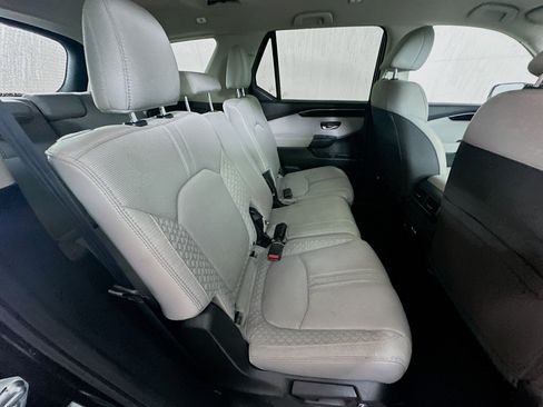Used 2023 Honda Pilot LX image 26