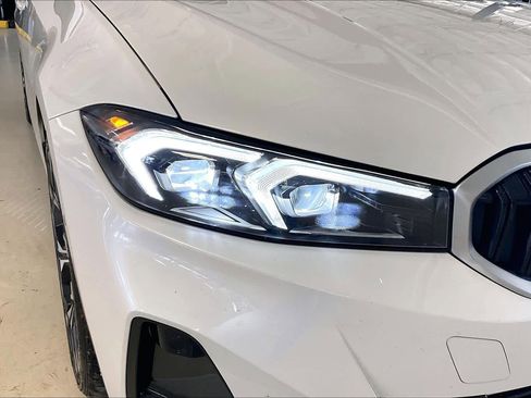 Certified 2025 BMW 330i Sedan w/ Convenience Package RWD image 25