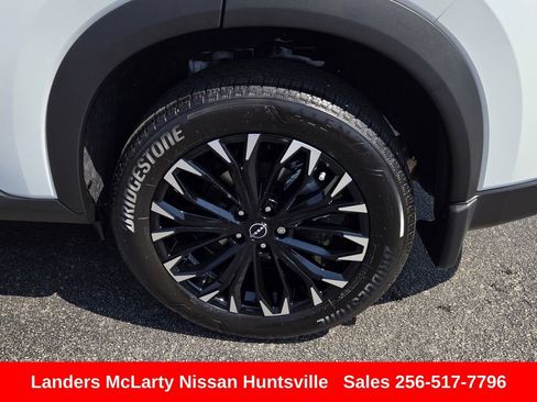 Used 2026 Nissan Rogue SV FWD image 12