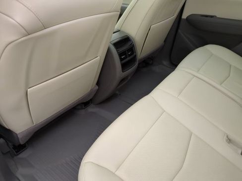 Certified 2023 Cadillac XT5 Premium Luxury w/ LPO, Floor Liner Package AWD/4WD image 23