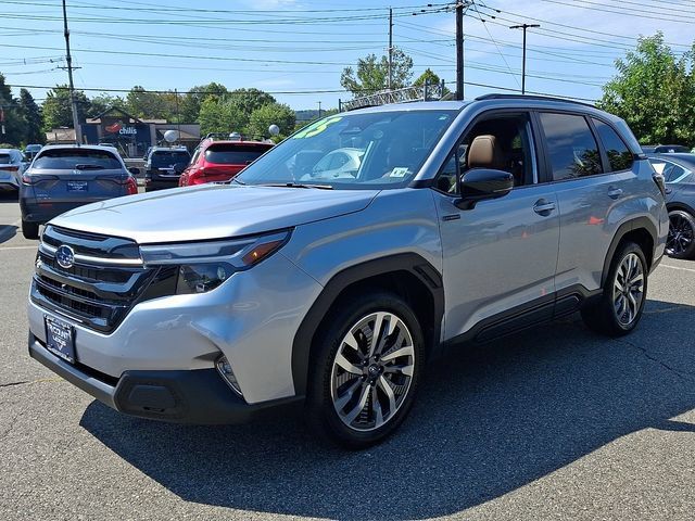 Used 2025 Subaru Forester Touring AWD/4WD image 3