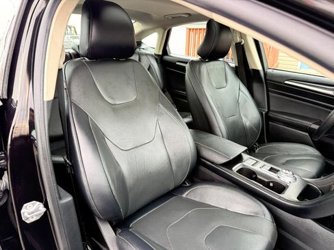 Used 2019 Ford Fusion Energi Titanium image 40