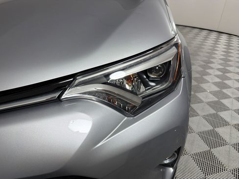 Used 2017 Toyota RAV4 Limited FWD image 12