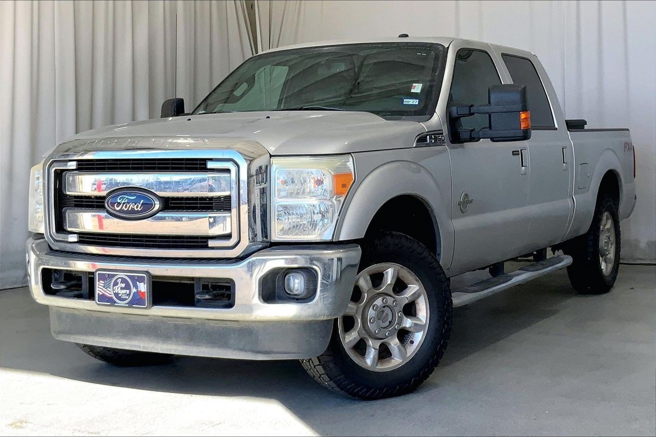 Used 2016 Ford F250 Lariat w/ Lariat Ultimate Package AWD/4WD image 2