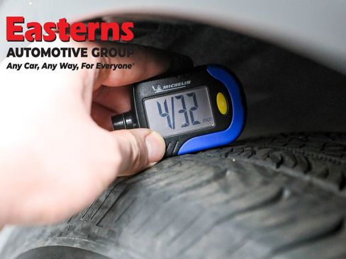 Used 2022 Ford Escape SE w/ Cold Weather Package image 27