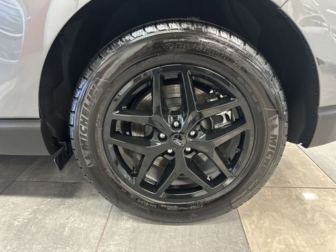 Used 2024 Ford Edge SEL w/ Convenience Package image 7