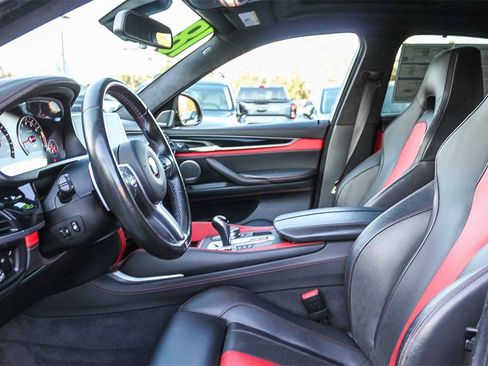 Used 2018 BMW X6 M image 22