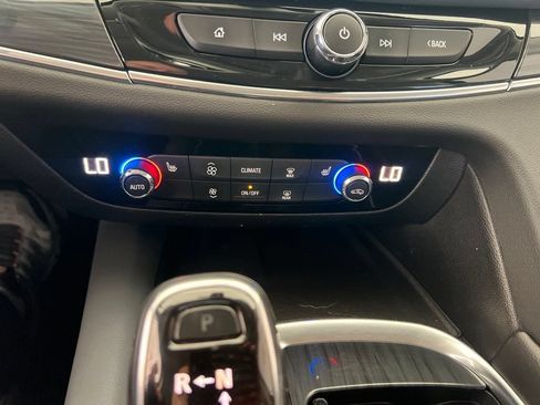 Used 2018 Buick Enclave Essence w/ Trailering Package AWD/4WD image 53