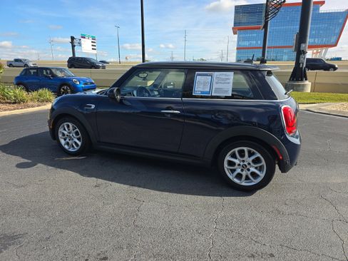 Used 2016 MINI Cooper 2-Door Hardtop image 6