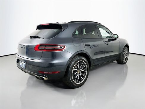 Used 2017 Porsche Macan S image 8