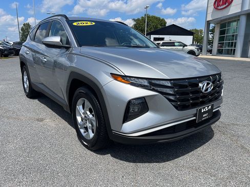 Used 2023 Hyundai Tucson SEL FWD image 11