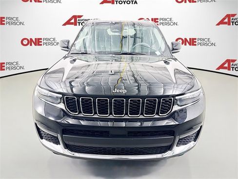 Used 2023 Jeep Grand Cherokee L Limited image 2