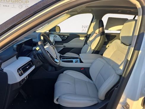 New 2026 Lincoln Aviator Reserve image 24