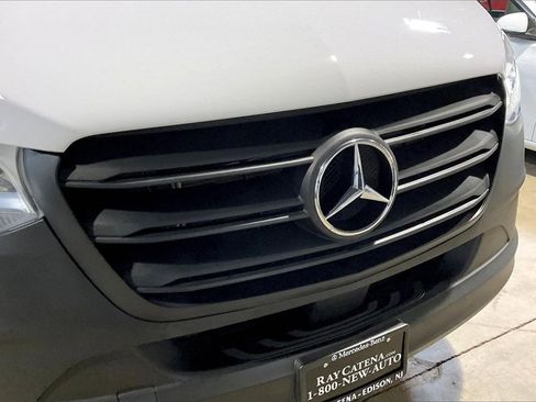 Used 2025 Mercedes-Benz Sprinter 2500 image 22