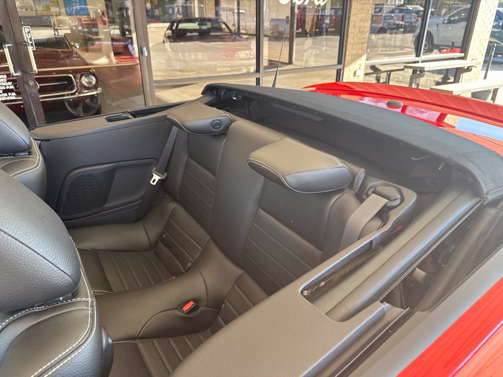 Used 2012 Ford Mustang GT Premium w/ Comfort Pkg RWD image 19