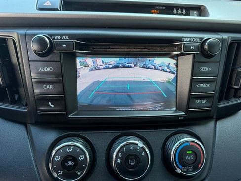 Used 2018 Toyota RAV4 LE w/ All Weather Liner Package AWD/4WD image 25
