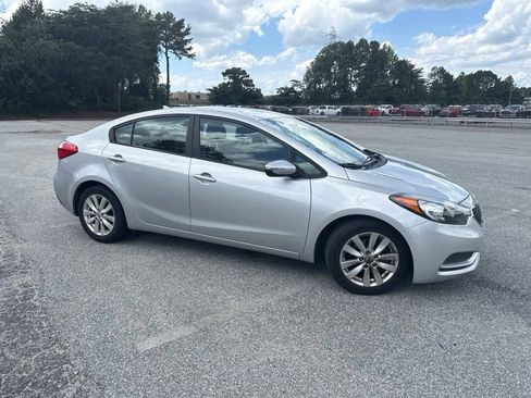 Used 2016 Kia Forte LX w/ LX Popular Plus Package FWD image 7