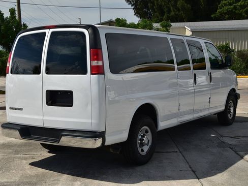 Used 2019 Chevrolet Express 3500 LT w/ LT Preferred Equipment Group RWD image 5