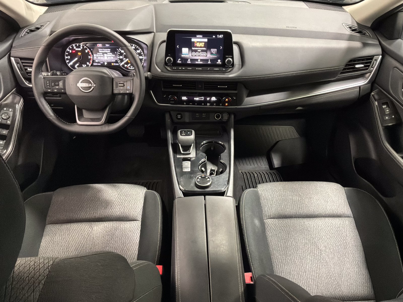Used 2026 Nissan Rogue SV w/ Cold Weather Package AWD/4WD image 15