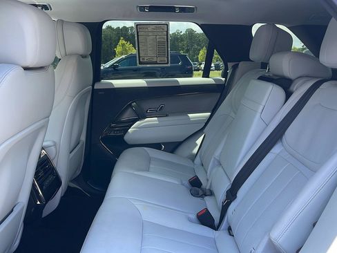 Used 2024 Land Rover Range Rover Sport SE AWD/4WD image 32