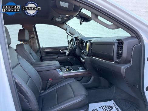 Used 2024 GMC Sierra 2500 SLT w/ Texas SLT Premium Package image 14