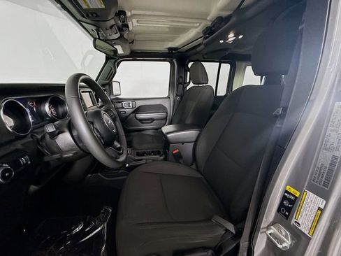 Used 2023 Jeep Wrangler Sport S image 19