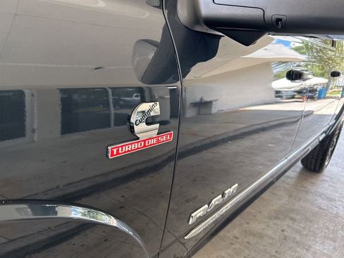 New 2025 RAM 2500 Limited image 19