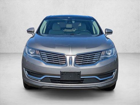 Used 2016 Lincoln MKX Reserve w/ Driver Assistance Package image 2