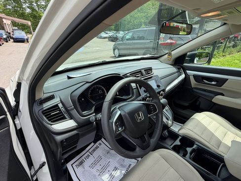 Used 2017 Honda CR-V LX image 9