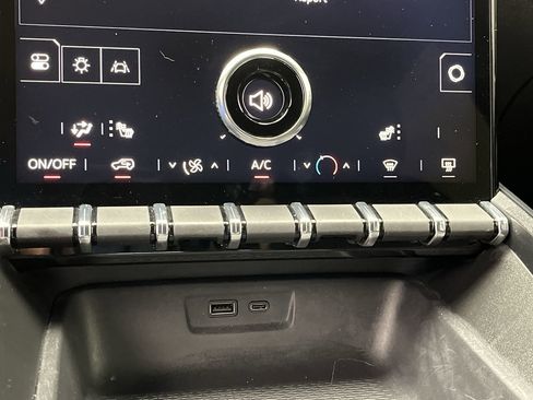 Certified 2025 GMC Terrain Elevation AWD/4WD image 21