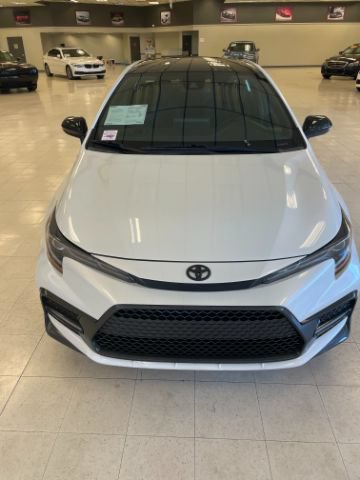 Used 2021 Toyota Corolla SE w/ SE Premium Package FWD image 2