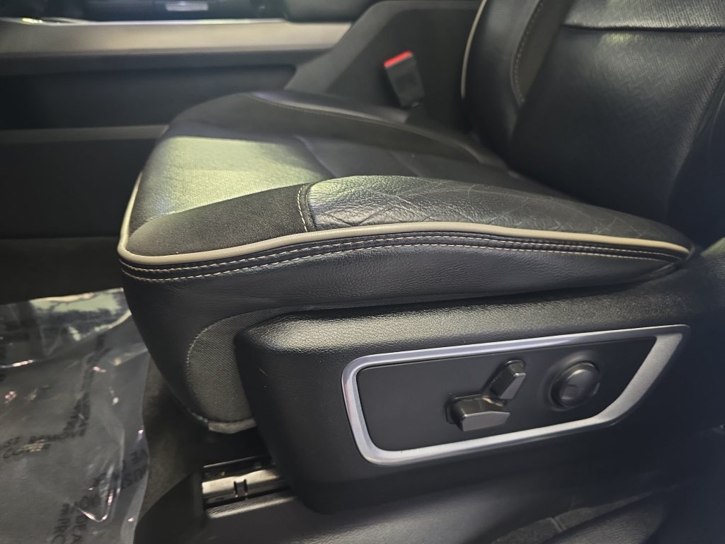 Used 2023 RAM 1500 Laramie AWD/4WD image 33