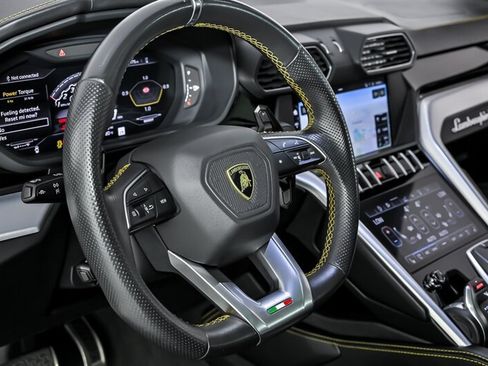 Used 2019 Lamborghini Urus AWD/4WD image 22