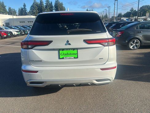 Used 2024 Mitsubishi Outlander SEL AWD/4WD image 6