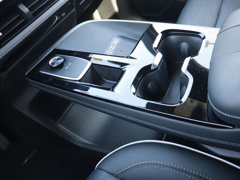 Used 2025 Buick Enclave Sport Touring image 18