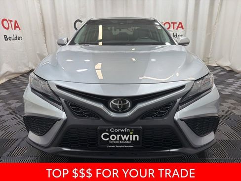 Used 2023 Toyota Camry SE image 2