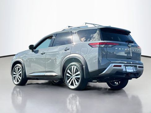 Certified 2025 Nissan Pathfinder Platinum AWD/4WD image 5