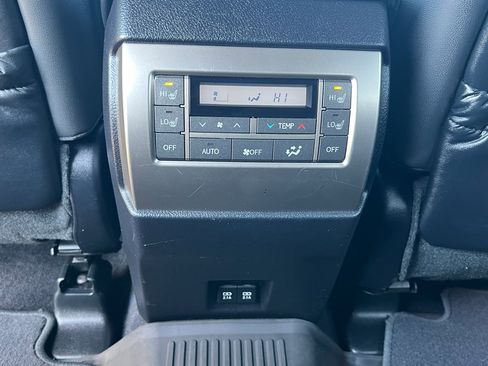 Used 2021 Lexus GX 460 Premium w/ Premium Package AWD/4WD image 36