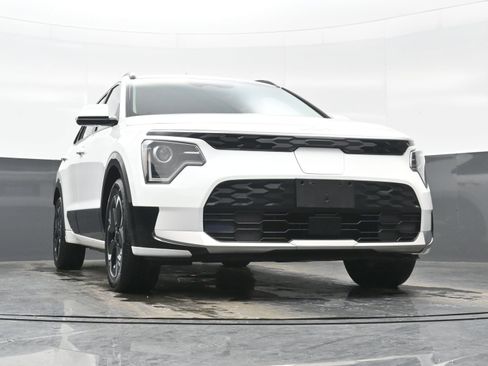 Used 2023 Kia Niro Wind w/ Wind Preserve Package image 33