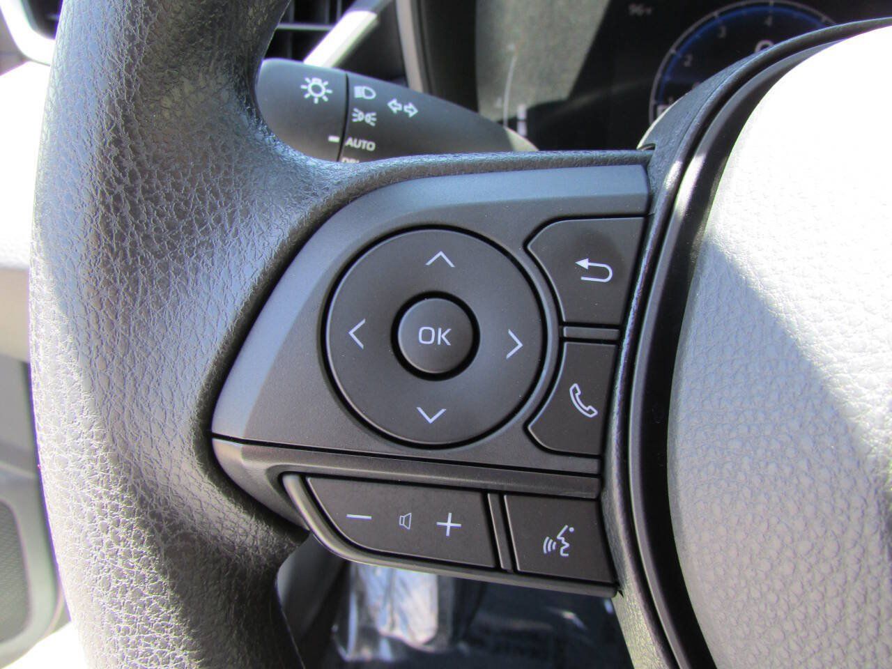 Used 2026 Toyota Corolla LE FWD image 24