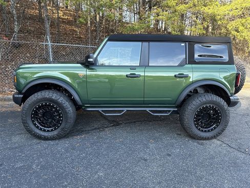 Used 2023 Ford Bronco Badlands image 4