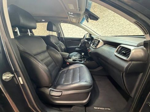 Used 2020 Kia Sorento EX FWD image 11